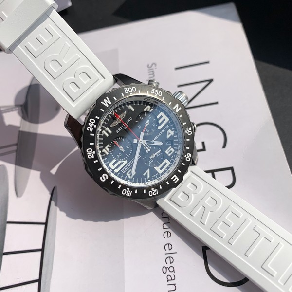 브라이틀링 인듀어런스 프로 크로노 화이트 44mm