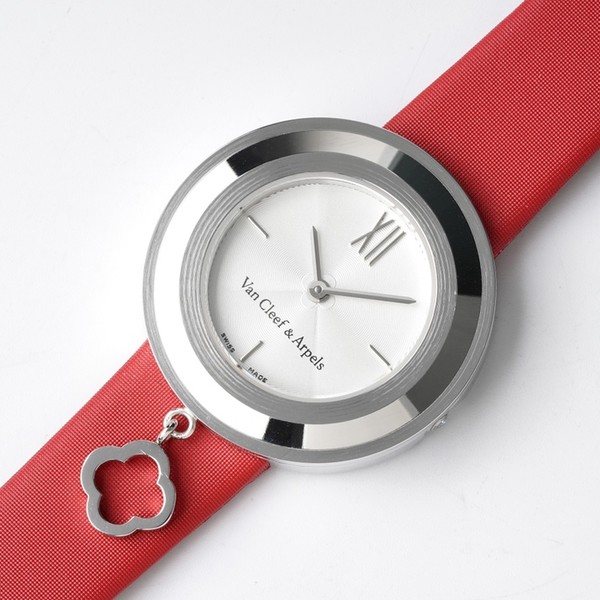 반클리프 앤 아펠 참 워치 실버 레드