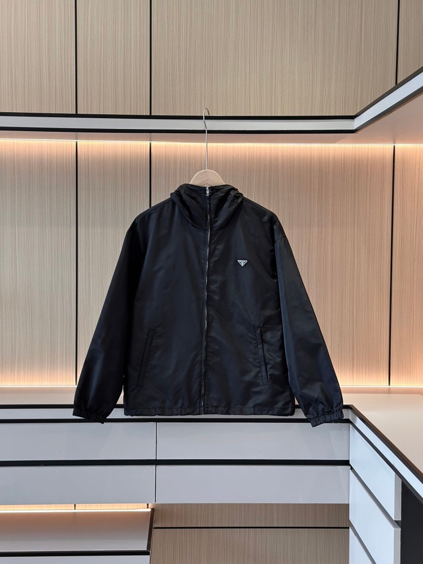 프라다 리나일론 윈드브레이커