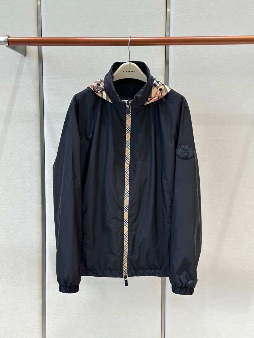 버버리 로고패치 후드 자켓