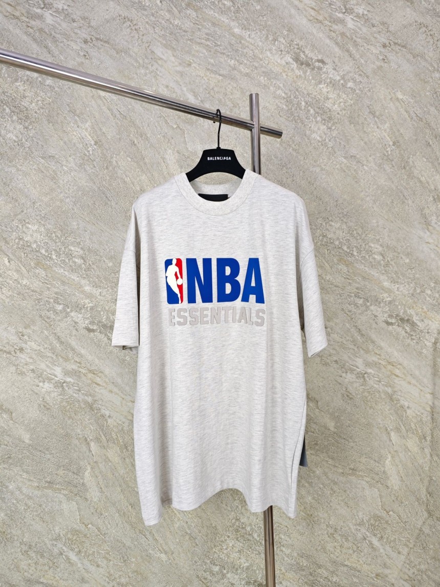 에센셜 X NBA 레이커스 티셔츠