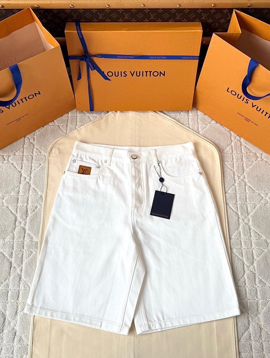 루이비통 시그니처 패치 반바지