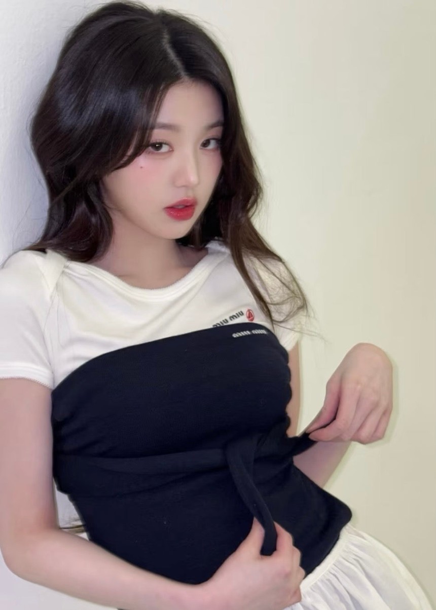 미우미우 울 보트넥 스웨터