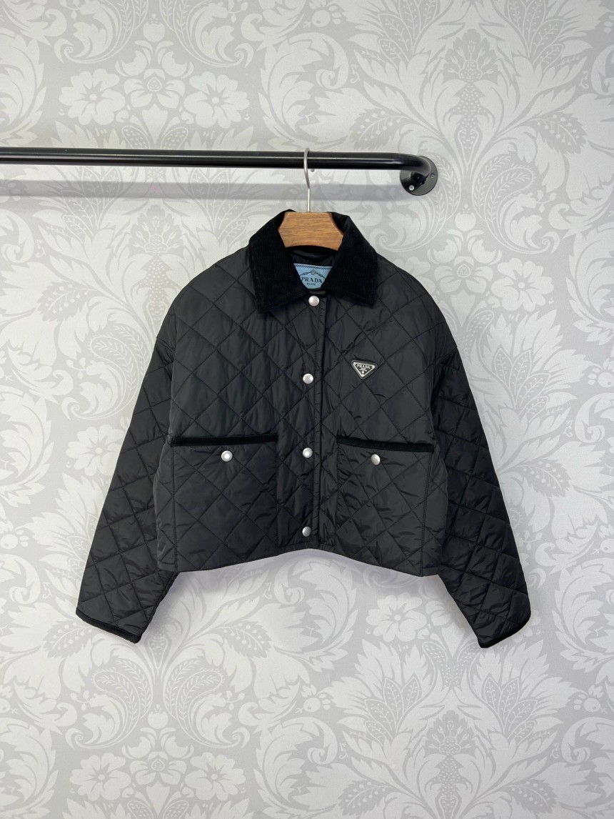 프라다 라이트 리나일론 크롭 자켓