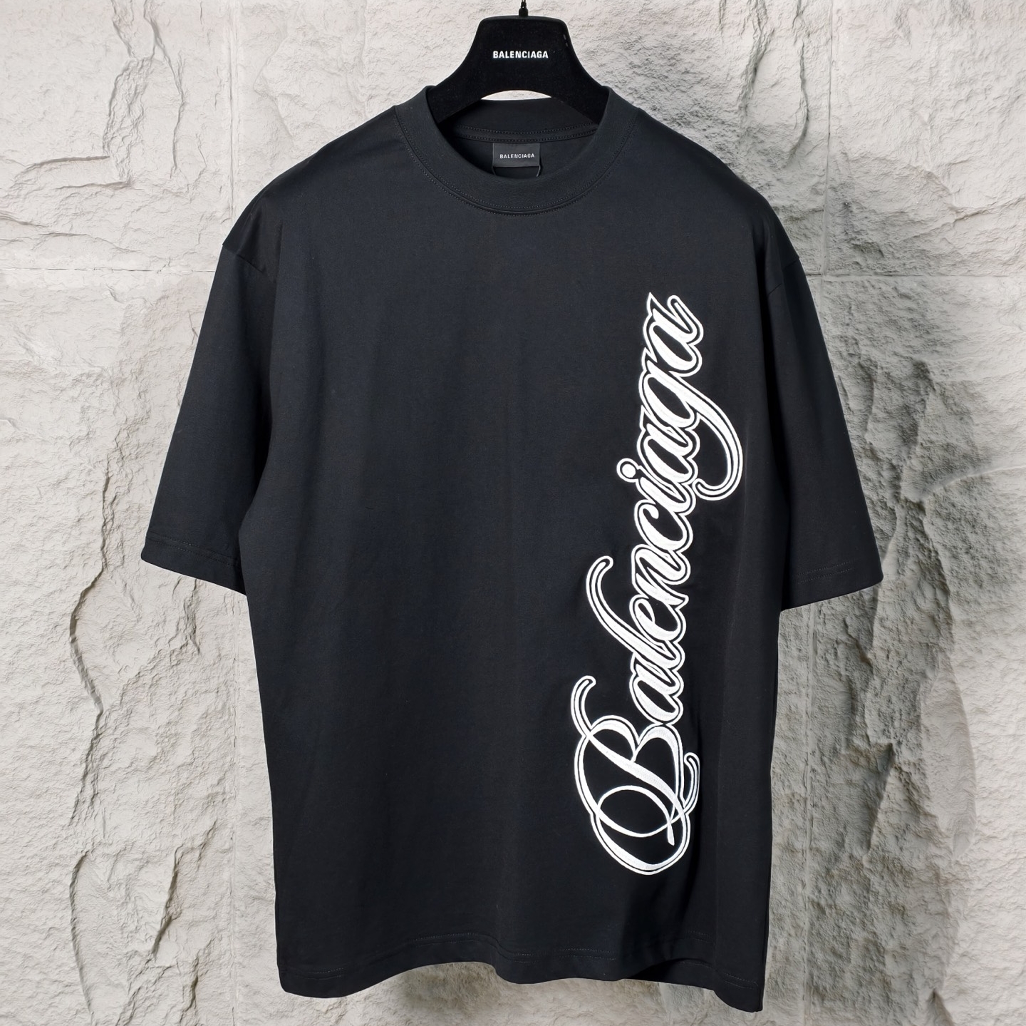 발렌시아가 커시브 티셔츠