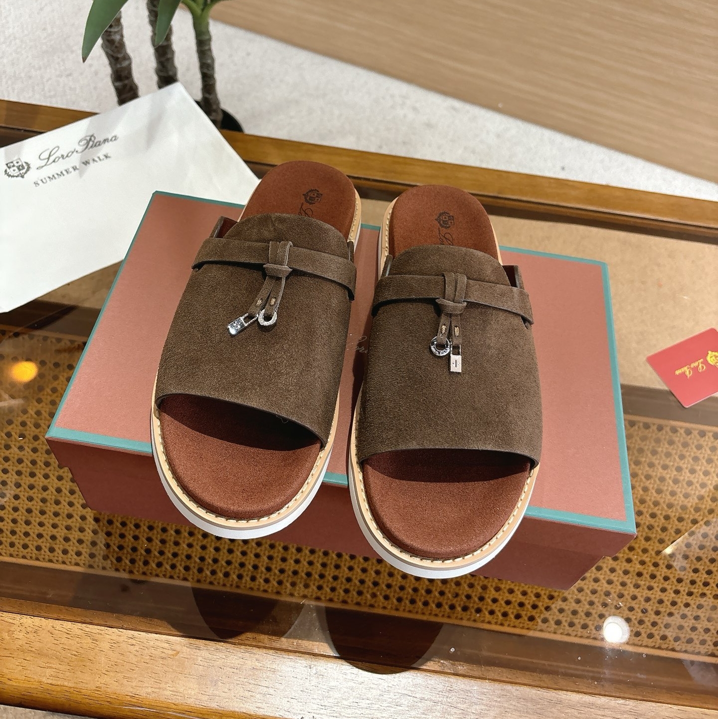 로로피아나 썸머 워크 슬리퍼