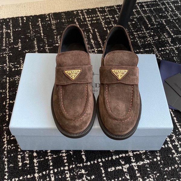 프라다 스웨이드 삼각 브라운 로퍼