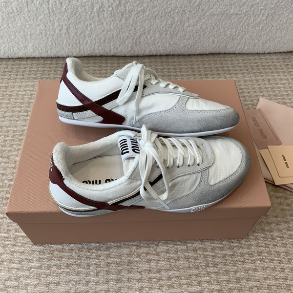 미우미우 25FW 김나지움 스니커즈