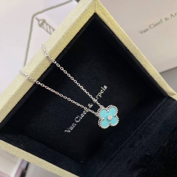 반클리프 알페 알함브라 펜던트