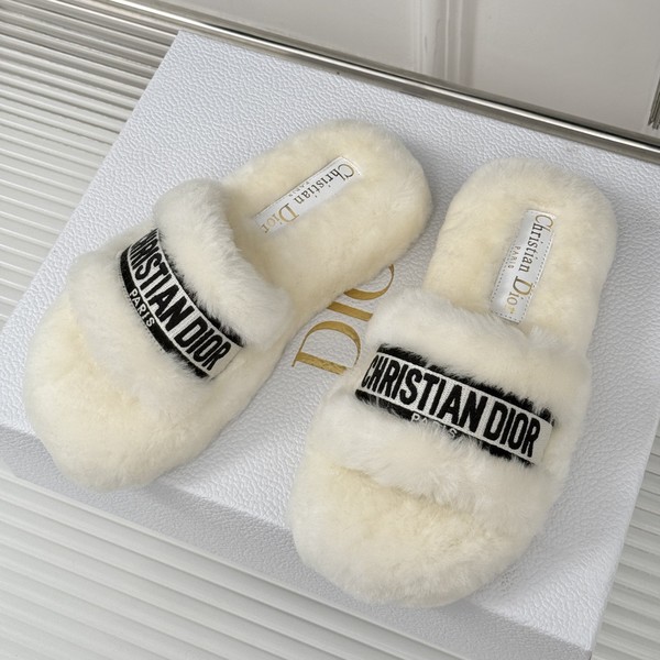 디올 시어링 로고 퍼 뮬 슬리퍼