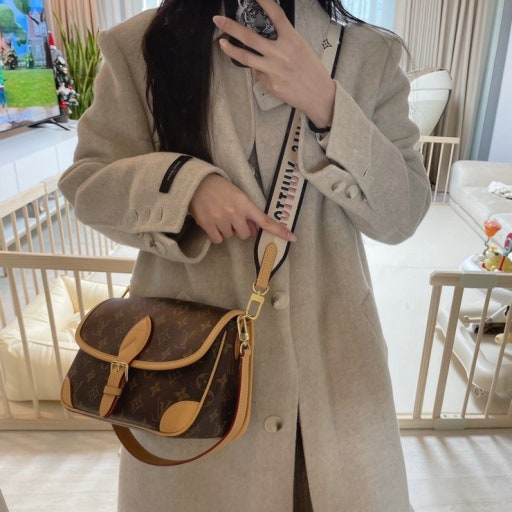 루이비통 다이앤 모노그램 M45985