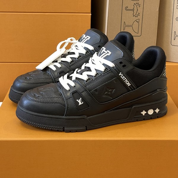 루이비통 LV 트레이너 스니커즈
