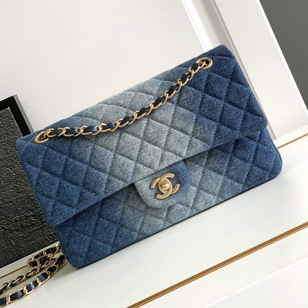 샤넬 클래식 데님 미디엄 체인백