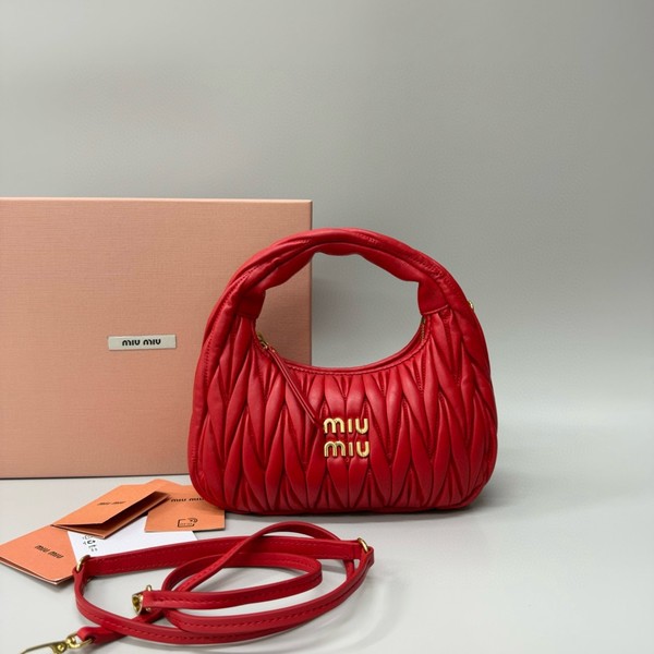 미우미우 스몰 완더 마테라쎄 나파 호보백 레드