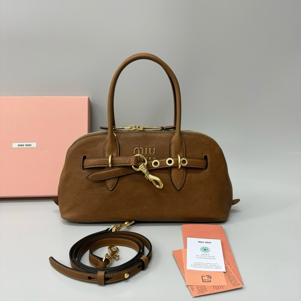 미우미우 아방뛰르 나파 레더백 5BB168