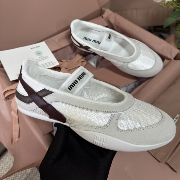 미우미우 김나지움 스웨이드 발레리나