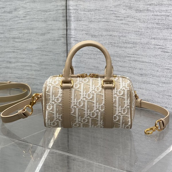 디올 그루브 토트백 16