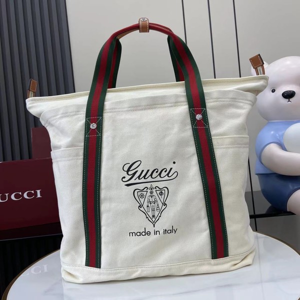 구찌 스탬프 쇼퍼백 816863