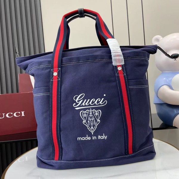 구찌 스탬프 쇼퍼백 816863