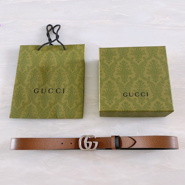 구찌  GG 버클 레더 양면 벨트