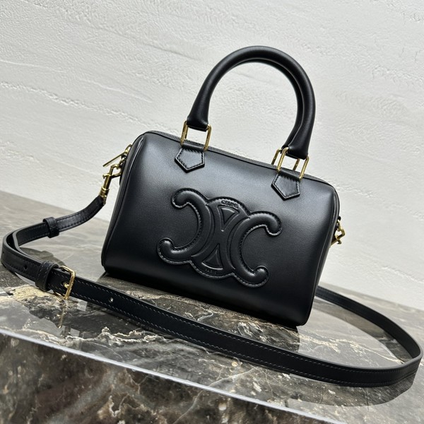 셀린느 퀴르 트리오페 미니 113773