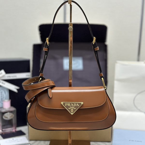 프라다 브러쉬드 레더 숄더 1BD345