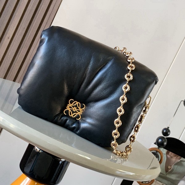 로에베 푸퍼 고야 인 샤이니 나파