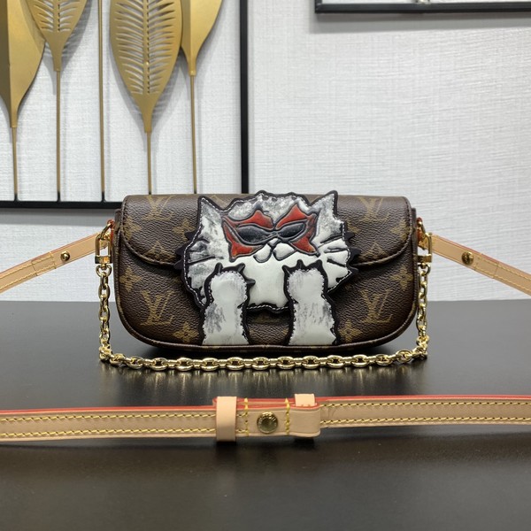 루이비통 월릿 온 체인 아이비 M15148