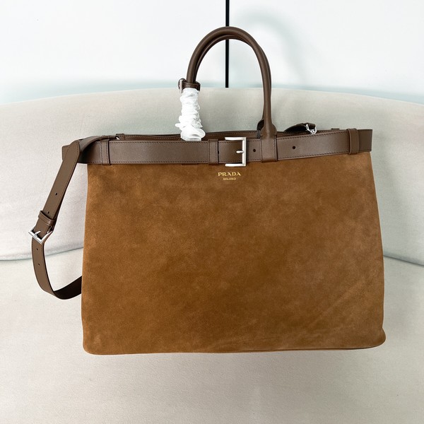 프라다 스웨이드 버클 백 2VG126