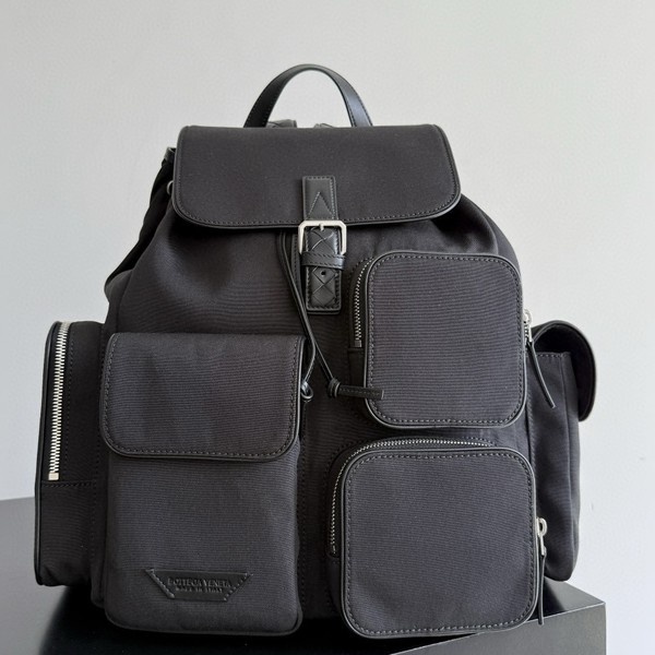보테가 베네타 크로스로드 멀티포켓 백팩