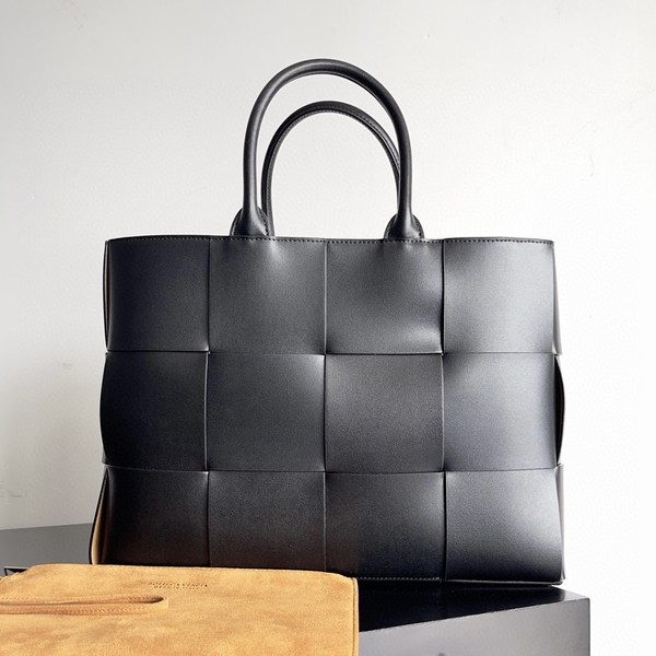 보테가베네타 아르코 토트 37cm