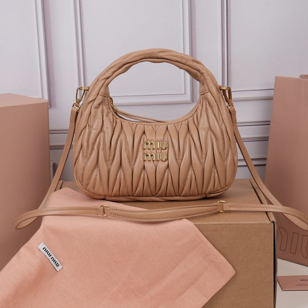 미우미우 완더 마테라쎄 나파 호보백 5BC125