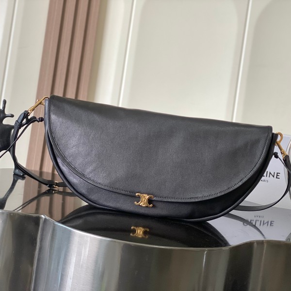 셀린느 트리옹프 하프문 소프트 베사체 124142