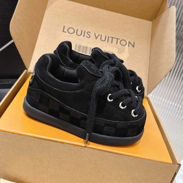 루이비통 예티 레이스 업