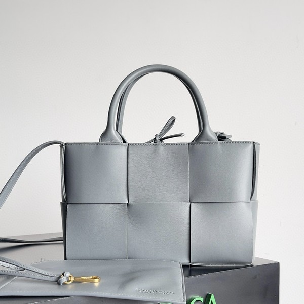 보테가 아르코 미니 709337 25cm