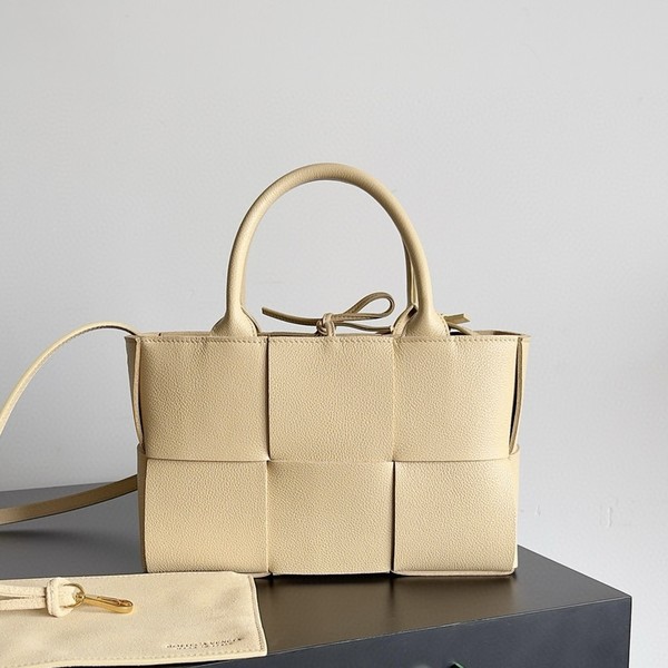 보테가 아르코 미니 709337 25cm