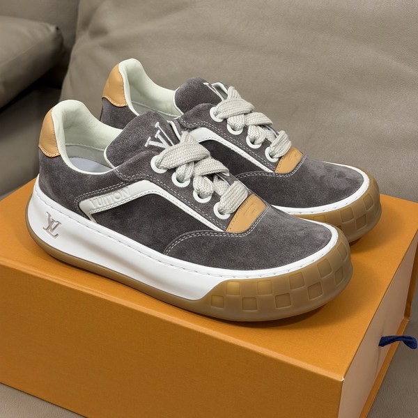 루이비통 26ss 틸티드 스웨이드 스니커즈