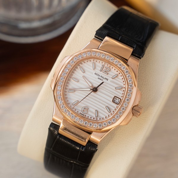 파텍필립 노틸러스 7010