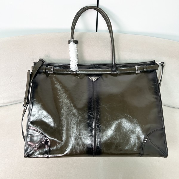 프라다 가죽 토트백 2VG128