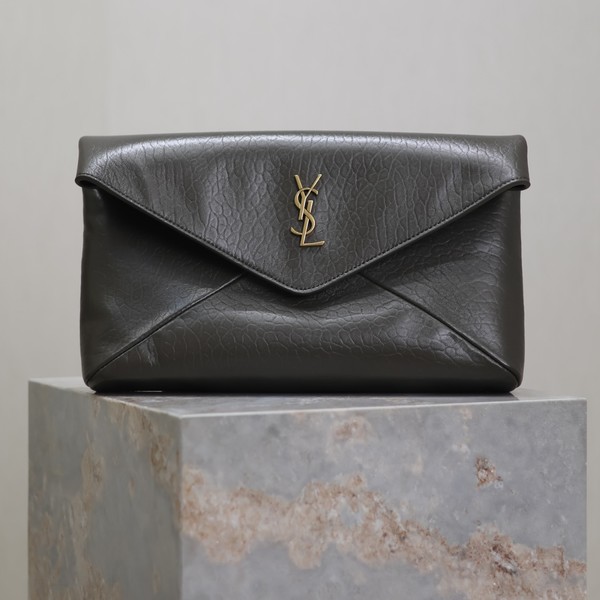 생로랑 카산드라 라지 클러치 769307