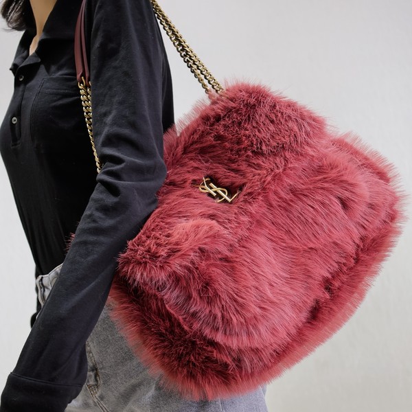 생로랑 니키 라지 퍼 숄더 498830