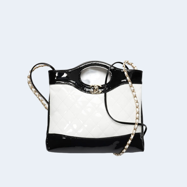 샤넬 31 페이던트 카프스킨 골드 화이트