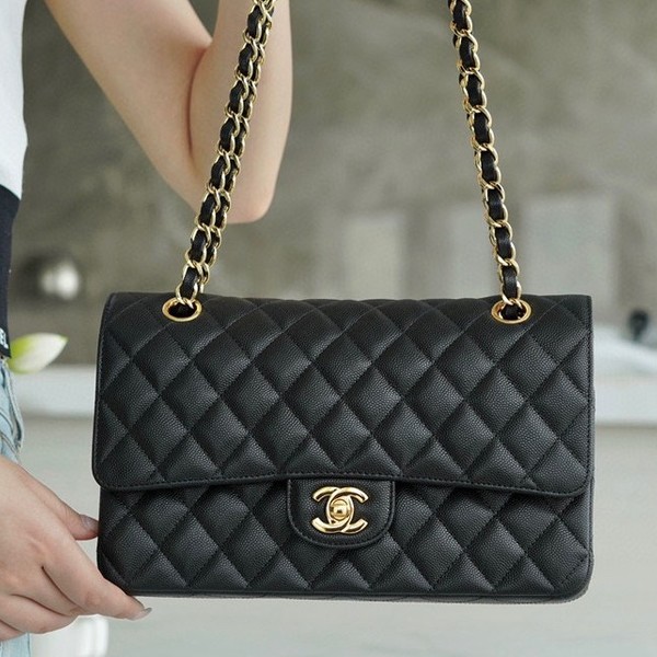 샤넬 클래식 미디움 블랙