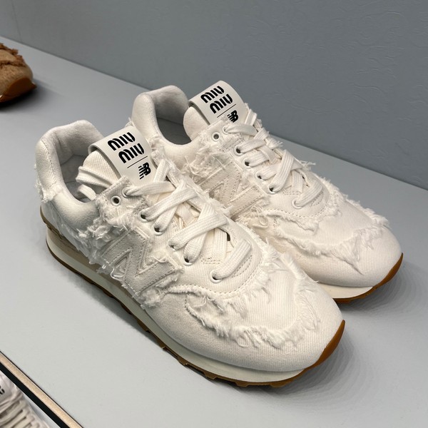 미우미우 x 뉴발란스 574 화이트 데님