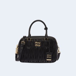 미우미우 미디엄 아카르디  마테라쎄 나파 가죽백 블랙