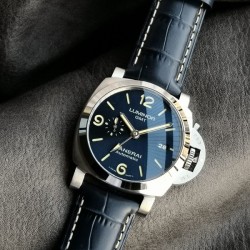 파네라이 루미노르 GMT 청판