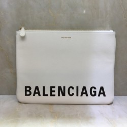 발렌시아가 클러치