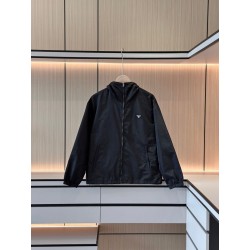 프라다 리나일론 윈드브레이커