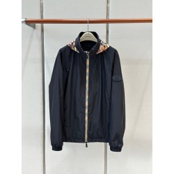 버버리 로고패치 후드 자켓