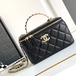 샤넬 24A 스트라스 CC로고 직사각 베니티백 A96095